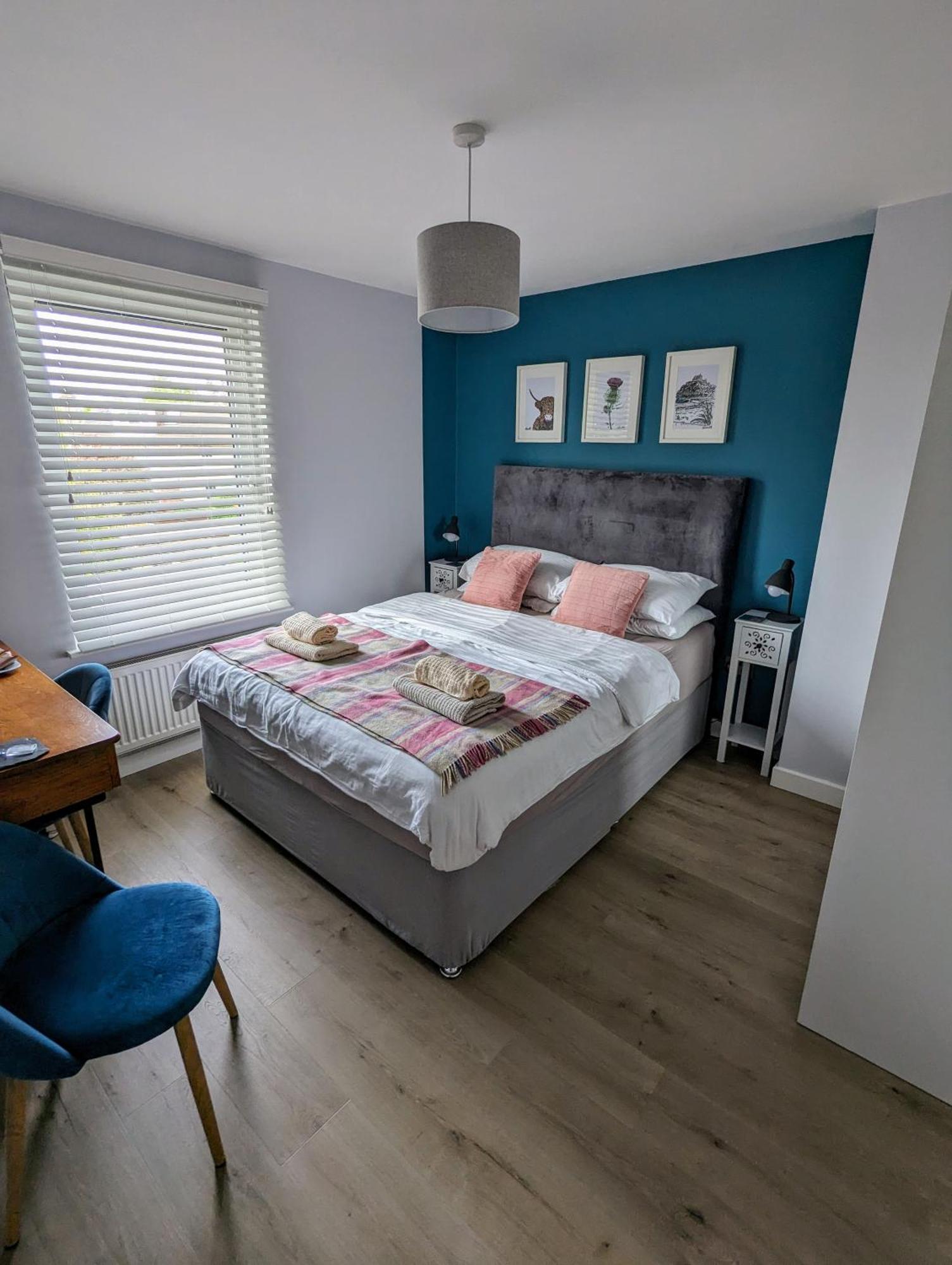 Cosy Guest Room In A Family Home With Free Parking EDI Exterior photo